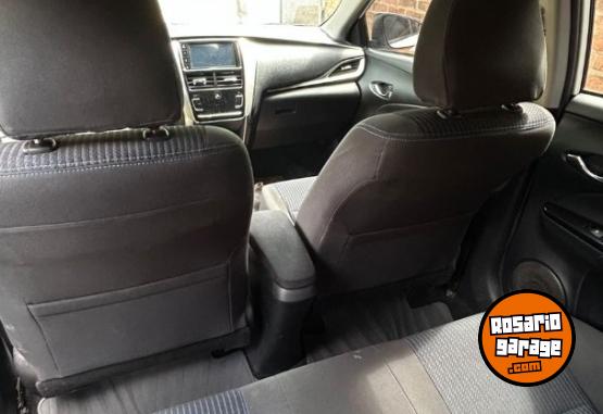 Autos - Toyota Yaris 2019 Nafta 121355Km - En Venta