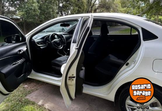 Autos - Toyota Yaris 2019 Nafta 121355Km - En Venta