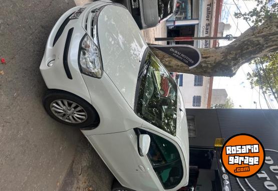 Autos - Toyota Etios 2015 Nafta 88000Km - En Venta