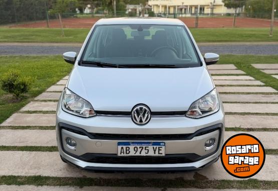 Autos - Volkswagen Up High 2017 Nafta 110000Km - En Venta