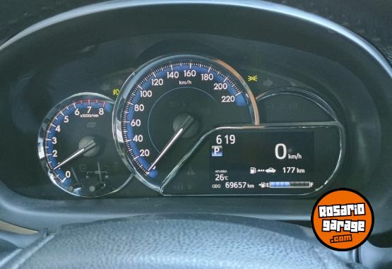 Autos - Toyota YARIS XLS CVT. AUTOMATICO 2021 Nafta 69000Km - En Venta