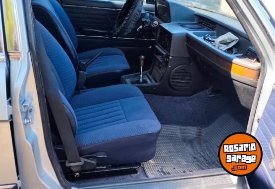 Autos - Bmw E12 1983 Nafta 205427Km - En Venta