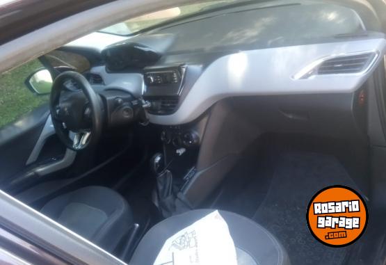 Autos - Peugeot 208 ACTIVE 2015 Nafta 149000Km - En Venta
