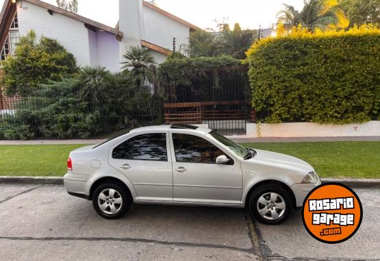 Autos - Volkswagen Bora 2.0 2010 Nafta 120000Km - En Venta