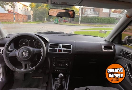 Autos - Volkswagen Bora 2.0 2010 Nafta 120000Km - En Venta