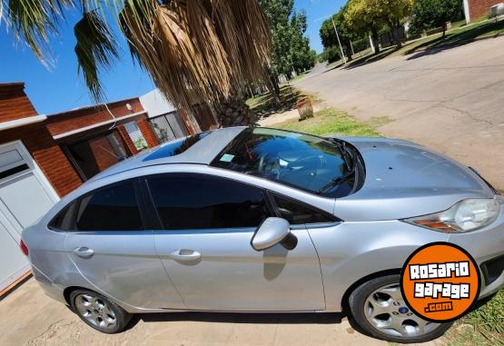 Autos - Ford Kinetic trend plus 2011 Nafta 195200Km - En Venta