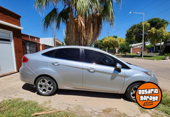 Autos - Ford Kinetic trend plus 2011 Nafta 195200Km - En Venta
