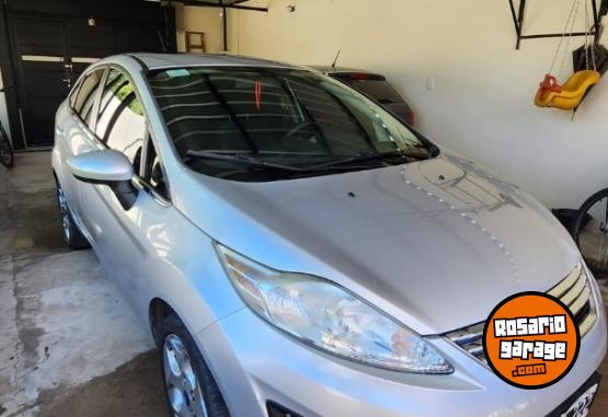 Autos - Ford Kinetic trend plus 2011 Nafta 195200Km - En Venta