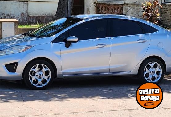 Autos - Ford Kinetic trend plus 2011 Nafta 195200Km - En Venta