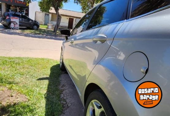 Autos - Ford Kinetic trend plus 2011 Nafta 195200Km - En Venta