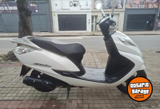Motos - Honda Elite 125 IMPECABLE ! 2017 Nafta 17000Km - En Venta