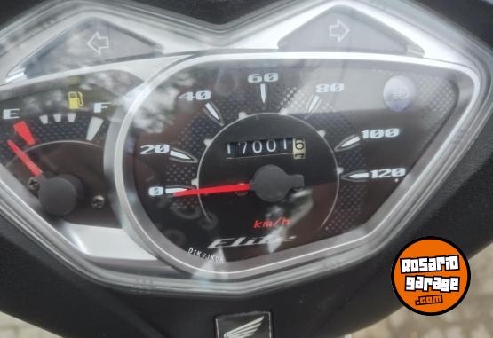 Motos - Honda Elite 125 IMPECABLE ! 2017 Nafta 17000Km - En Venta