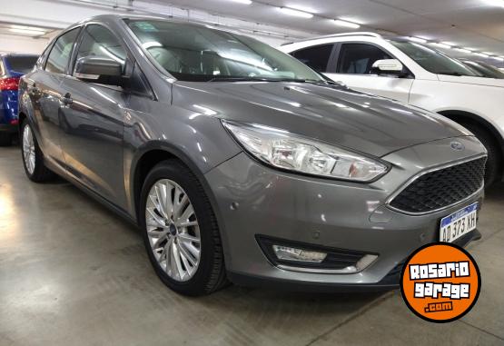 Autos - Ford FOCUS 4P 2.0L N SE PLUS 2018 Nafta 99000Km - En Venta