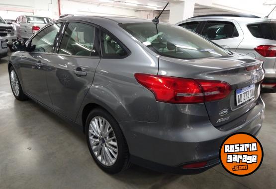 Autos - Ford FOCUS 4P 2.0L N SE PLUS 2018 Nafta 99000Km - En Venta