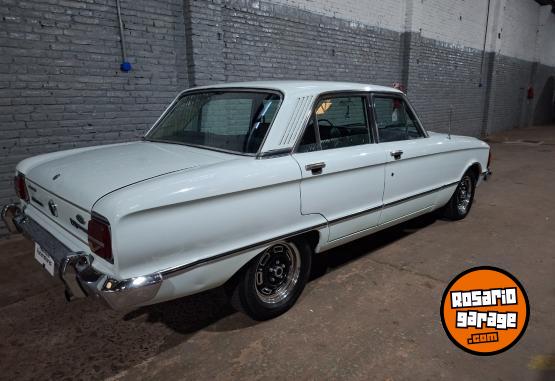 Cl�sicos - Ford Falc�n versi�n de lujo - En Venta