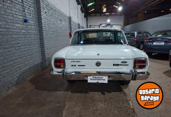 Cl�sicos - Ford Falc�n versi�n de lujo - En Venta