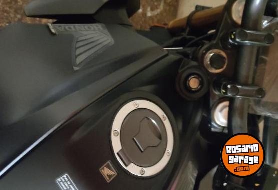 Motos - Honda CB 300 2025 Nafta 1300Km - En Venta