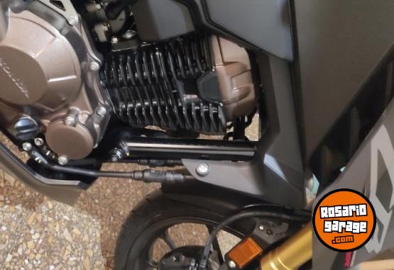 Motos - Honda CB 300 2025 Nafta 1300Km - En Venta