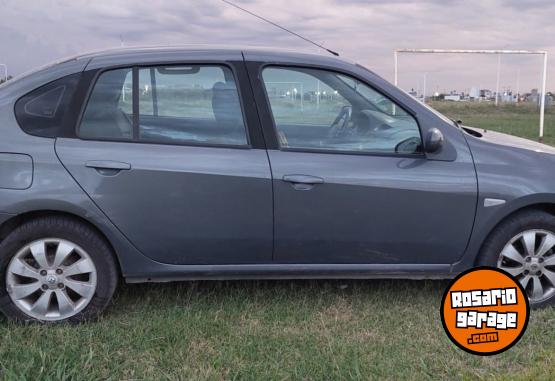 Autos - Renault symbol 2010 Nafta 212000Km - En Venta