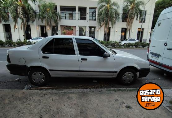 Autos - Renault 19 1997 GNC 268000Km - En Venta