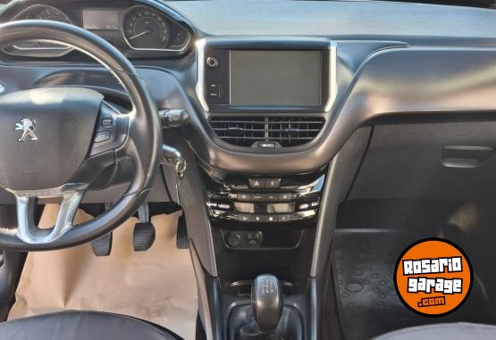 Autos - Peugeot 200 2017 Nafta 96000Km - En Venta