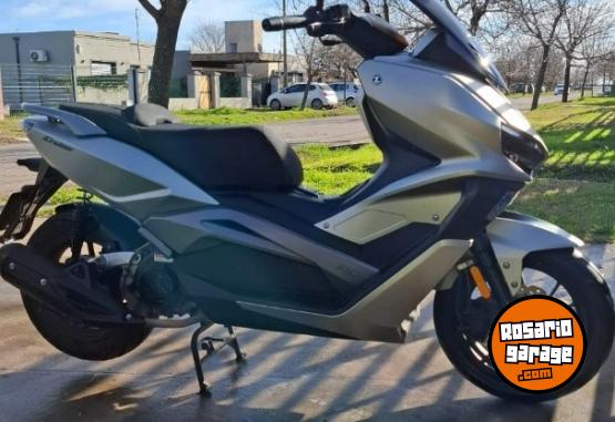 Motos - Zanella Cruiser x1 2023 Nafta 9000Km - En Venta