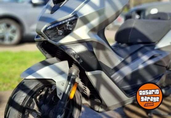 Motos - Zanella Cruiser x1 2023 Nafta 9000Km - En Venta