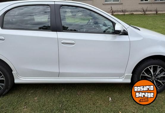 Autos - Toyota Etios 2022 Nafta 55000Km - En Venta