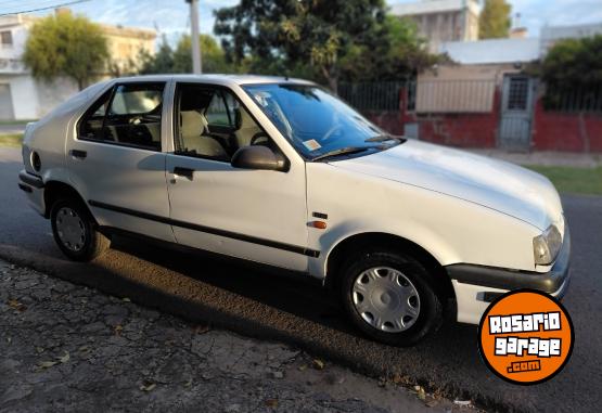 Autos - Renault 19 RN (Nacional) 1994 GNC 300000Km - En Venta