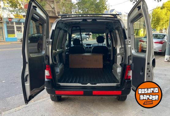 Utilitarios - Peugeot Partner 2013 GNC 140000Km - En Venta