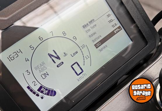 Motos - Husqvarna Svartpilen 250 2024 Nafta 844Km - En Venta