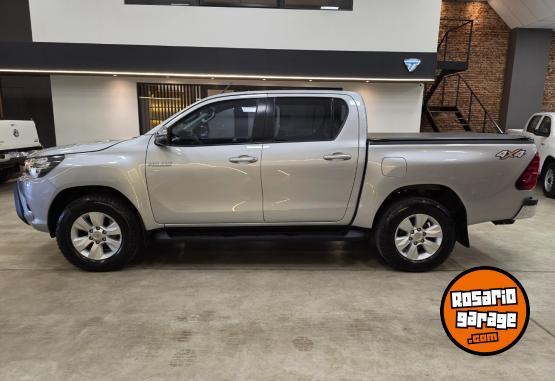 Camionetas - Toyota HILUX SRV 2.8L 4X4 AT 2018 Diesel 208000Km - En Venta