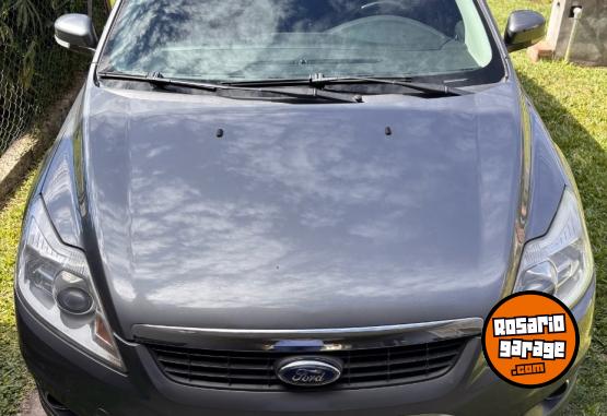 Autos - Ford Focus Ghia 2010 Nafta 237000Km - En Venta
