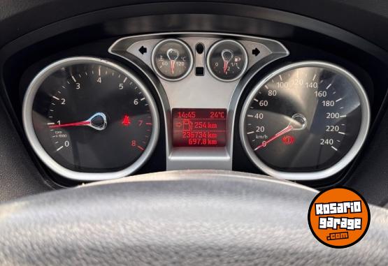 Autos - Ford Focus Ghia 2010 Nafta 237000Km - En Venta