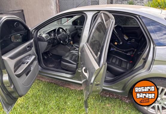 Autos - Ford Focus Ghia 2010 Nafta 237000Km - En Venta