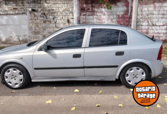 Autos - Chevrolet Astra 2004 GNC 220000Km - En Venta