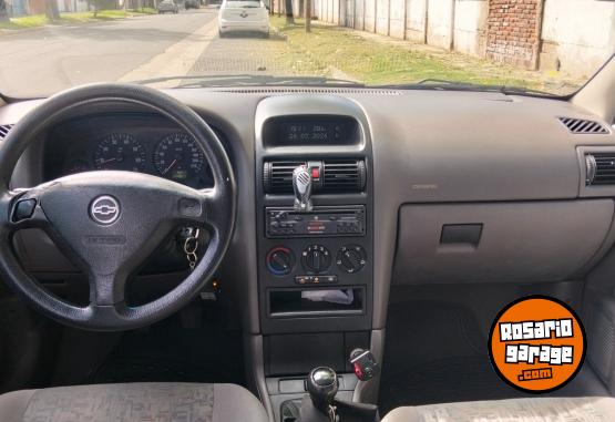 Autos - Chevrolet Astra 2004 GNC 220000Km - En Venta