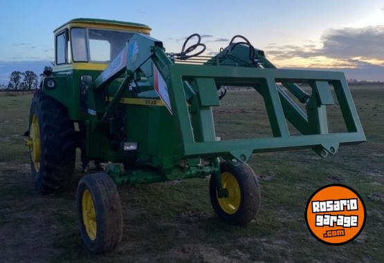 Camiones y Gr�as - Tractor John Deere 3530 - En Venta