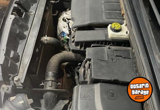 Autos - Peugeot 308 active 2015 Nafta 103381Km - En Venta