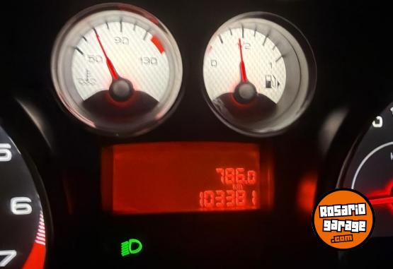 Autos - Peugeot 308 active 2015 Nafta 103381Km - En Venta