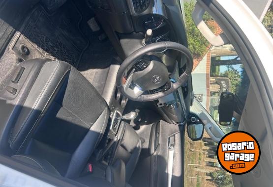 Camionetas - Toyota Hilux 2023 Diesel 48000Km - En Venta