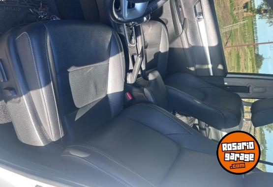 Camionetas - Toyota Hilux 2023 Diesel 48000Km - En Venta