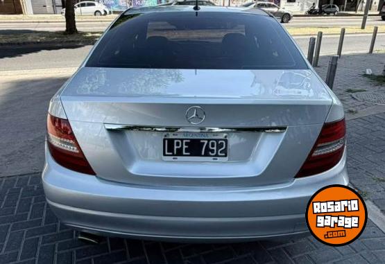 Autos - Mercedes Benz C200 2012 Nafta 123000Km - En Venta