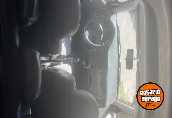 Utilitarios - Volkswagen Caddy 2001 Nafta 11111Km - En Venta