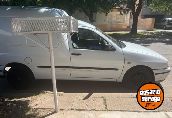 Utilitarios - Volkswagen Caddy 2001 Nafta 11111Km - En Venta