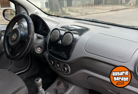 Autos - Fiat Palio Novo Attractive 2015 Nafta 165000Km - En Venta