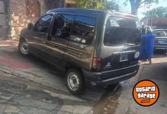 Utilitarios - Peugeot Partner Patag�nica HDI 2012 Diesel 320000Km - En Venta