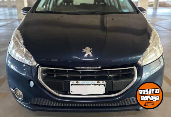 Autos - Peugeot 208 2014 Nafta 156000Km - En Venta