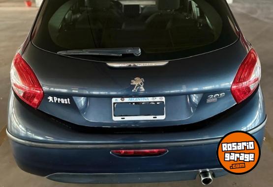 Autos - Peugeot 208 2014 Nafta 156000Km - En Venta