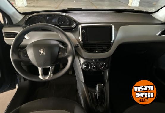 Autos - Peugeot 208 2014 Nafta 156000Km - En Venta